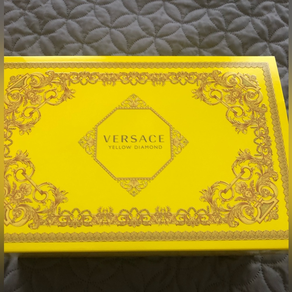 VERSACE fragrance gift set